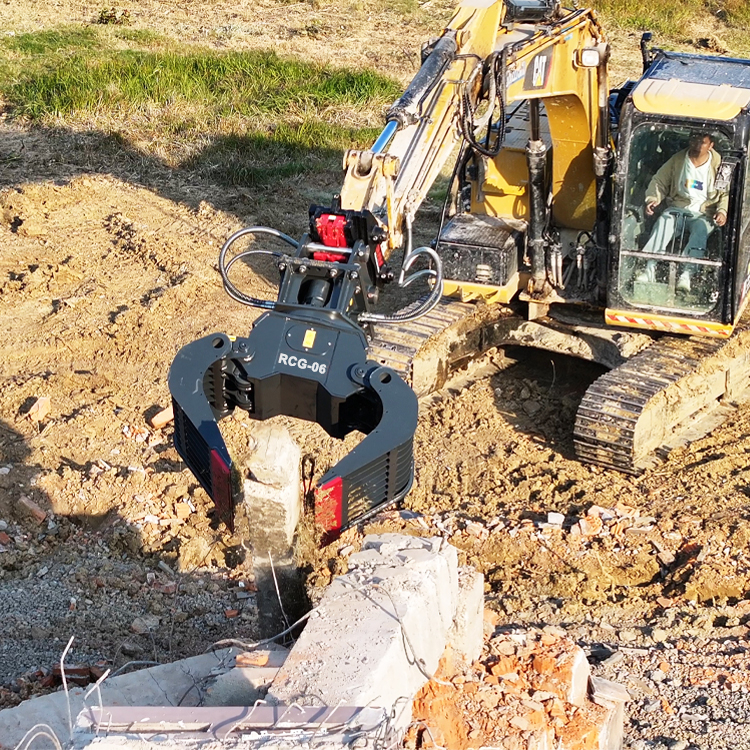 Grapple de demolici&oacute;n y clasificaci&oacute;n RCG-06 para una excavadora 10-15T